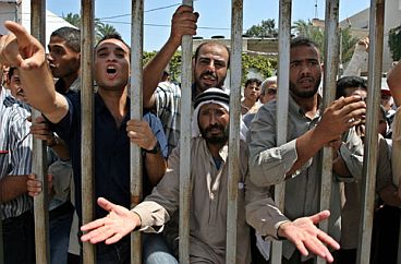 gaza-jobs-protest-29aug483.jpg